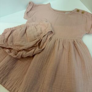 Vestido + Calcinha Rosa (18 meses)