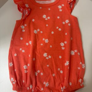 Macaquinho Floral Coral (12 meses)