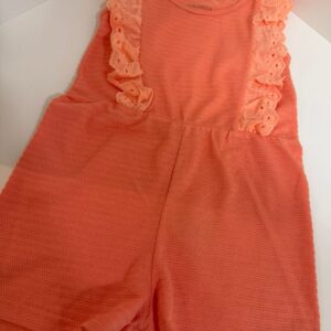 Macaquinho Coral com Babados na Manga (2 anos)