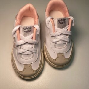 Tênis Branco e Bege (21)