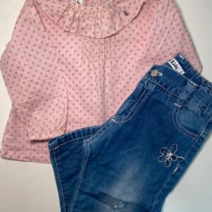 Conjunto Jeans com Blusa Rosa Estampada💕