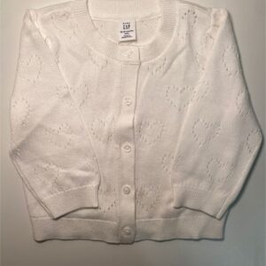 Casaco de Tricot Off White com Corações – Delicado e Atemporal 🩷🤍