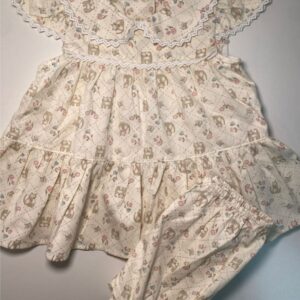 Conjunto Vestido Floral com Gatinhos e Gola Bordada