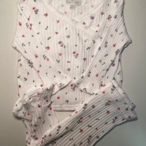 Conjunto Branco com Flores