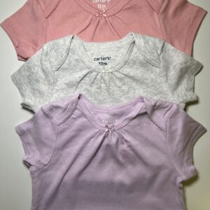 Kit com 3 Bodys Carter’s em Cores Suaves