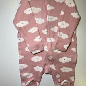 Pijama Rosa com Nuvens